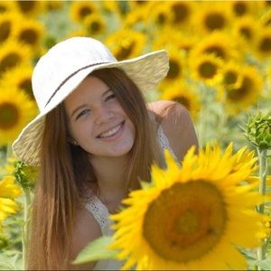 Meet your Posher, Colby